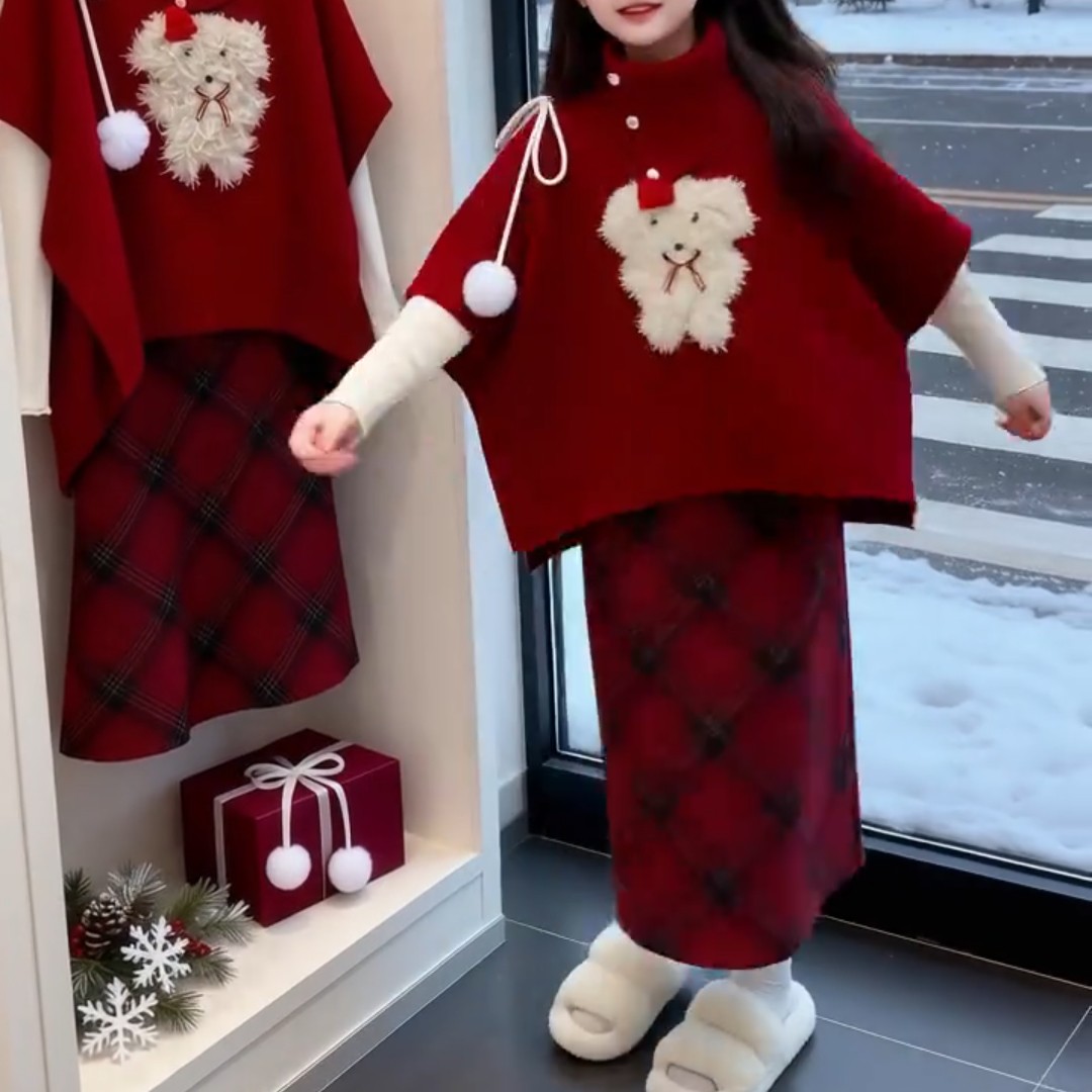 女童毛衣拜年冬装2025新款披风斗篷红色过年衣服洋气套装三件套
