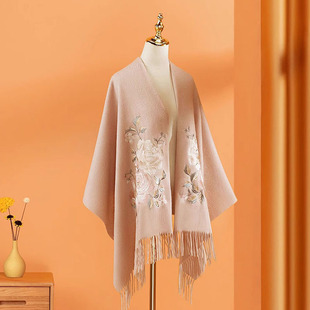 高端羊绒披肩围巾大厚长辈款秋冬季女婚礼送妈妈旗袍羊毛刺绣外搭