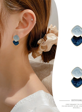 雾霾蓝色几何撞色耳环轻奢高级感耳钉女2025新款爆款小众复古耳饰