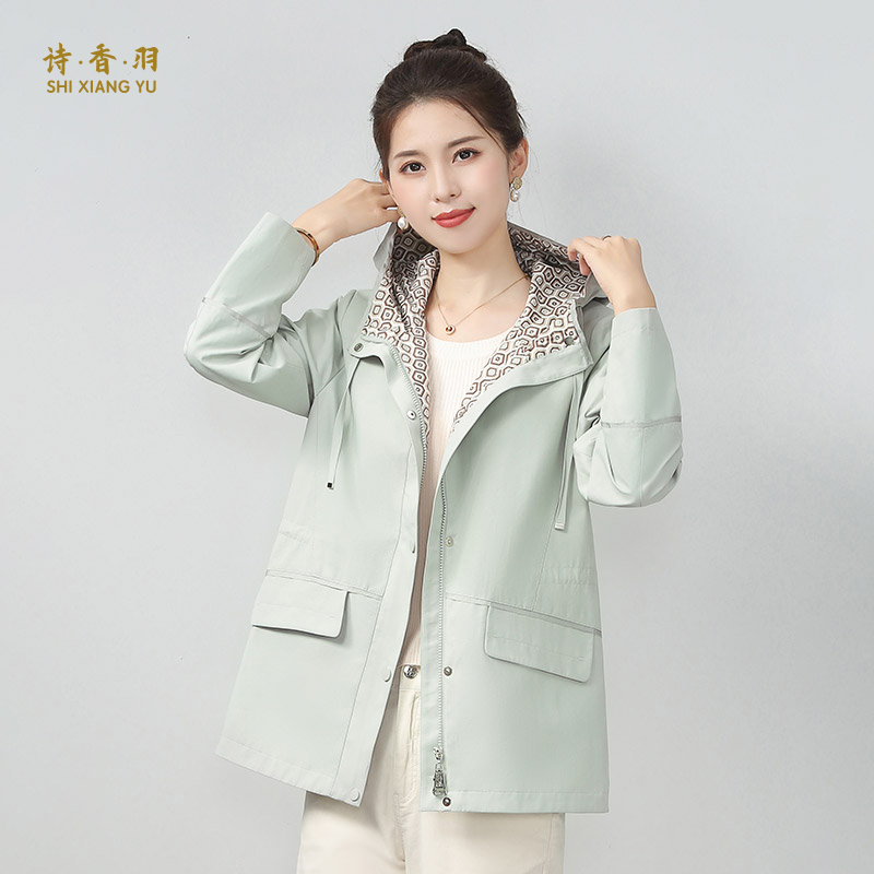 妈妈春装2025新款洋气年轻上衣轻奢高级感外套宽松中老年大码风衣