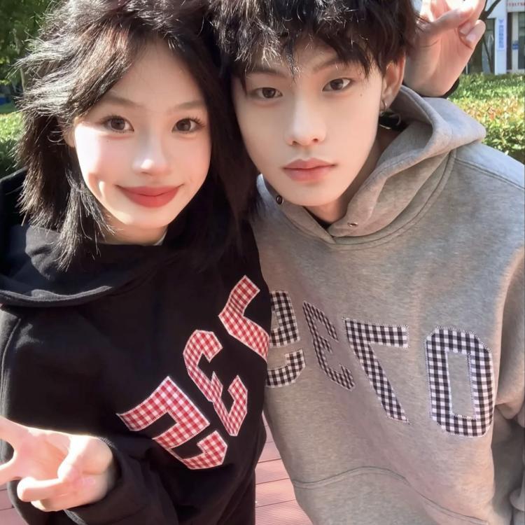 美式街头重磅情侣款连帽加绒卫衣女秋冬新款数字格子刺绣宽松帽衫
