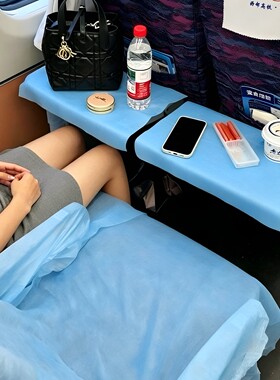 高铁上的桌板不要直接碰！隔脏垫
