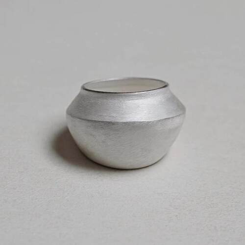 OLIO E ACETO油醋汁 · 纯银空鼓戒指 - 封面