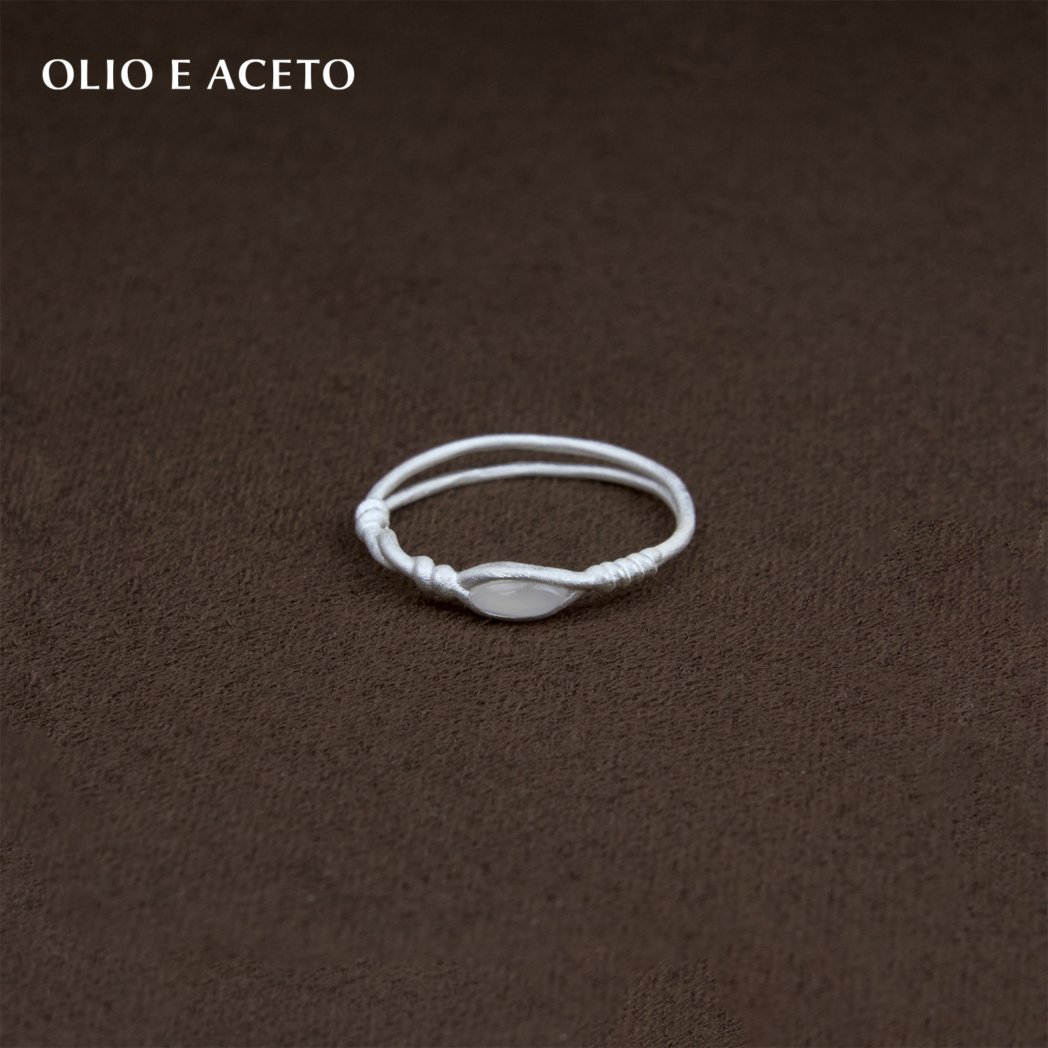 OLIO E ACETO·油醋汁纯银扣结戒指 金运石白玉髓图片