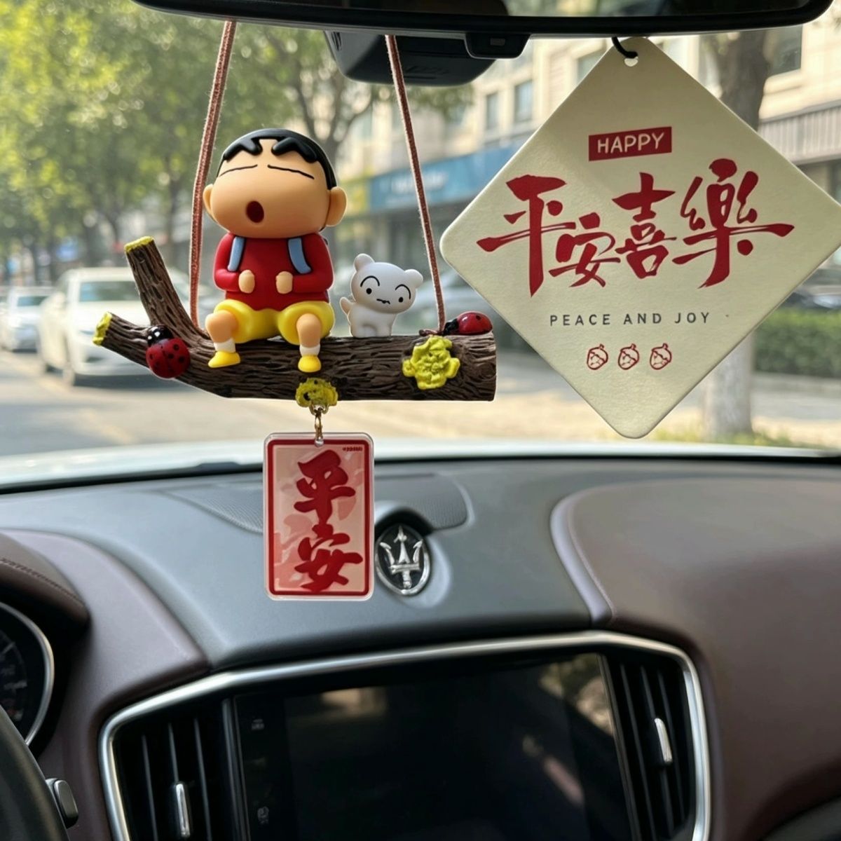 蜡笔小新小白荡秋千车载