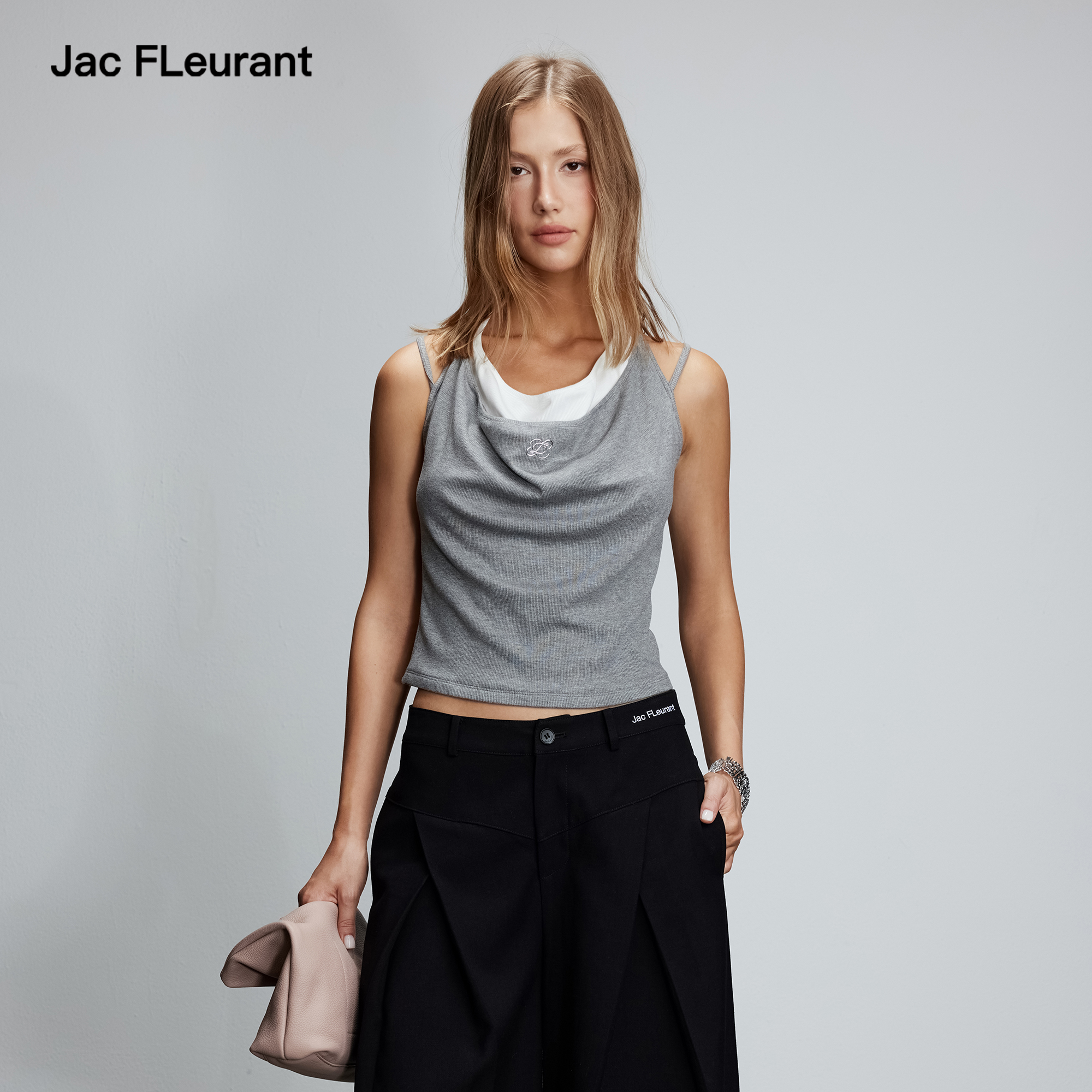 JAC FLEURANT2025秋冬新品灰白荡领假两件LOGO吊带背心女气质款