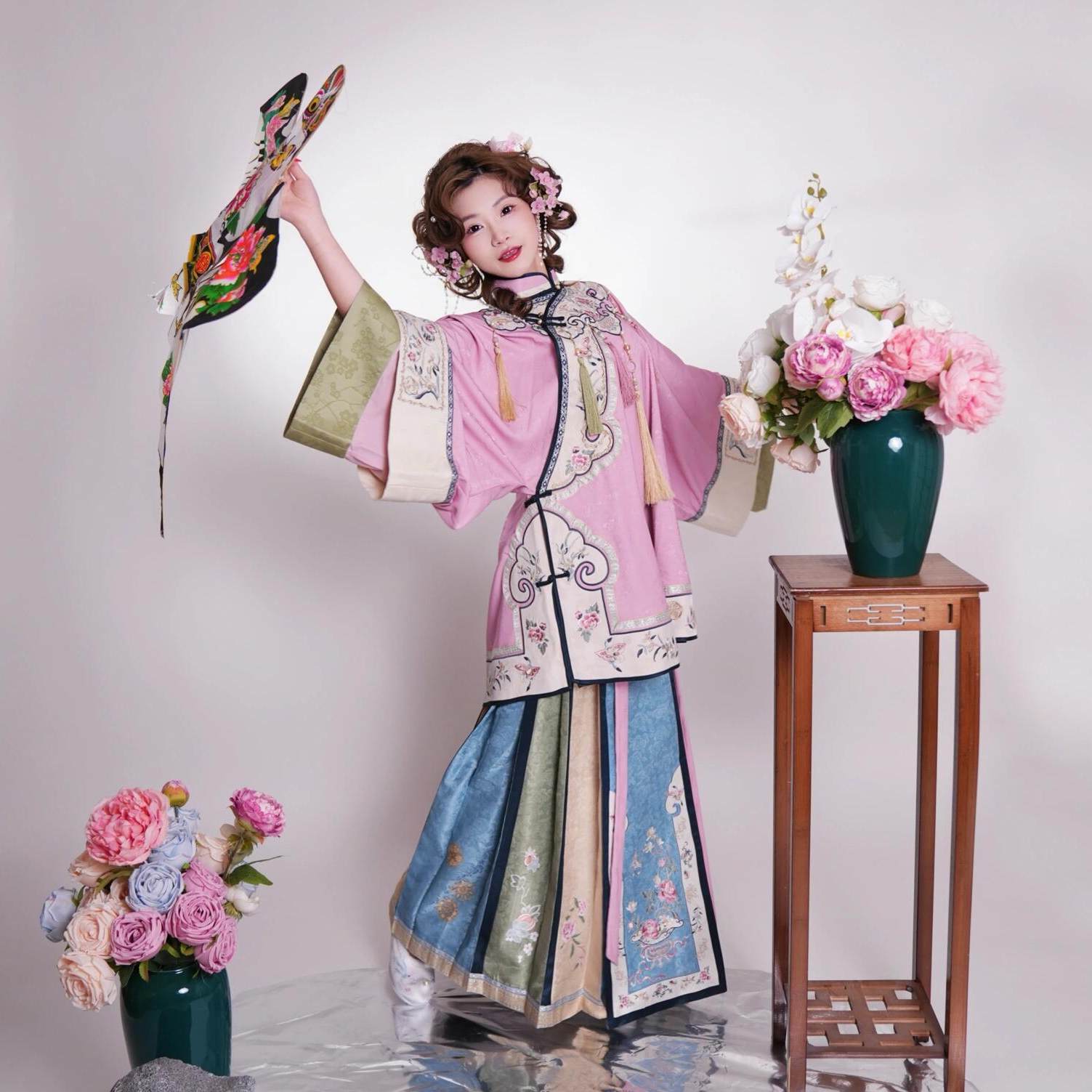 一袭汉服惊艳时光古韵自来