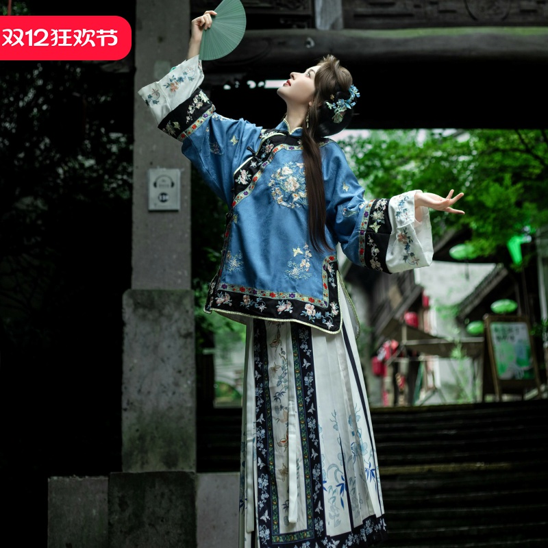 一袭汉服惊艳时光古韵自来