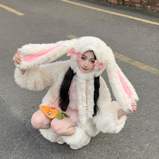 成人款甜美可爱毛绒绒兔子连帽外套女冬季新款加厚保暖短裤两件套