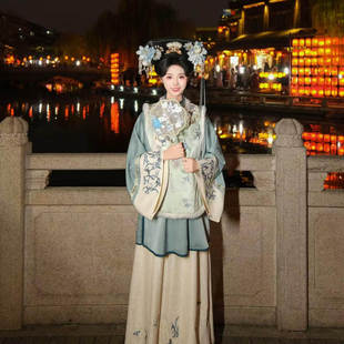 国风明制汉服女凝霜月刺绣加绒比甲里衣马面裙三件套新中式套装冬