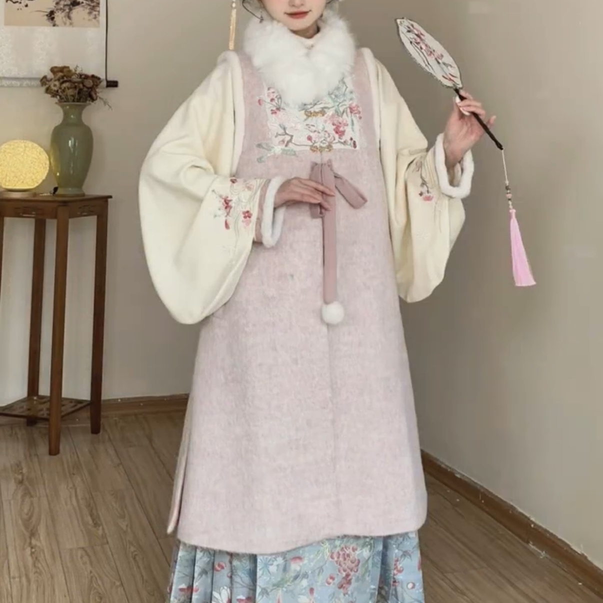 新中式冬汉服，绒暖雅致显国风