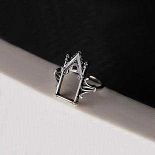 2023 Fashion rend Jewelry Ring Gothic Queen Castle Ring Wome