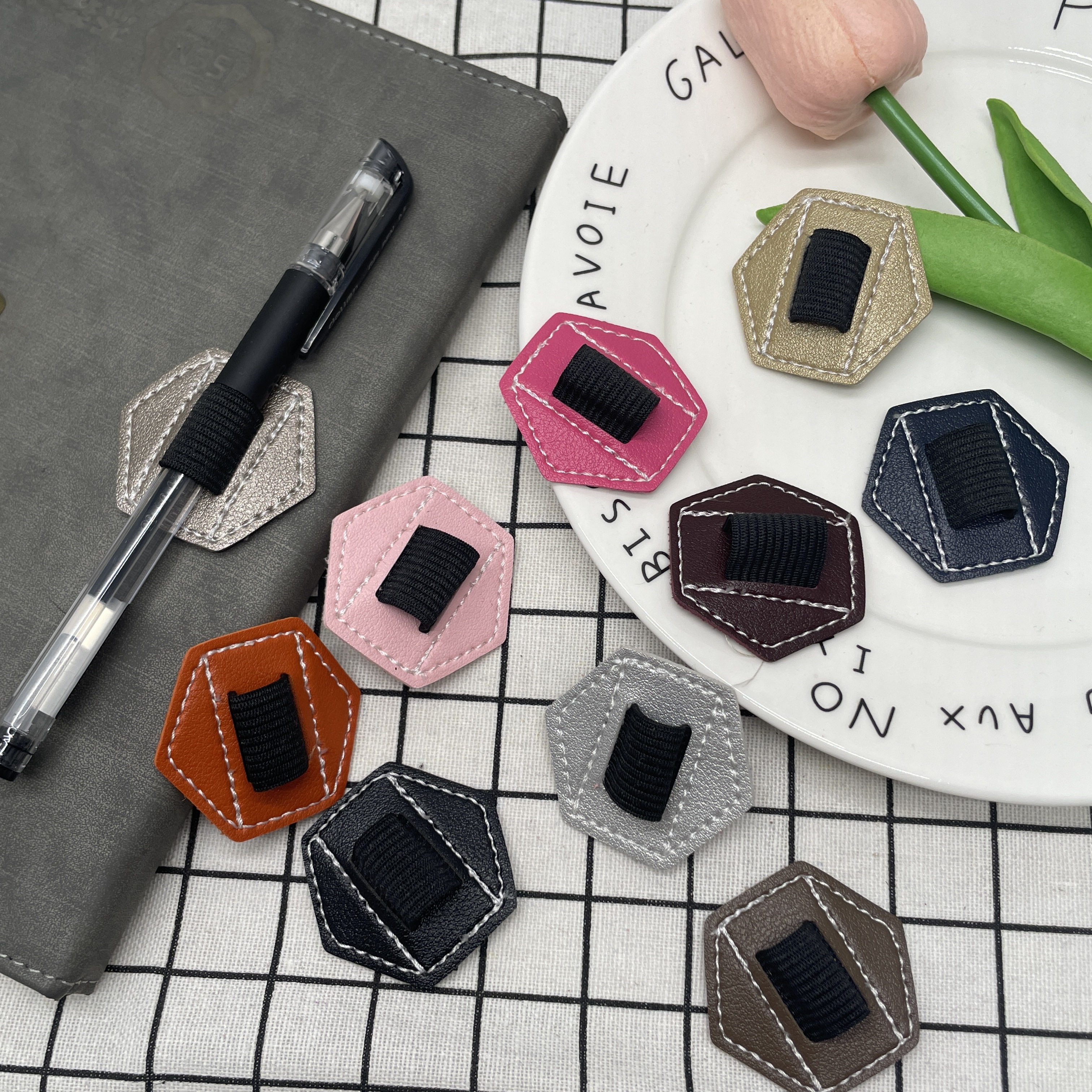 小六边形自粘高颜值笔插