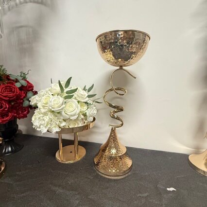 新款金色花器摆件婚庆道具欧式铁艺装饰插花器电镀布置家居花瓶