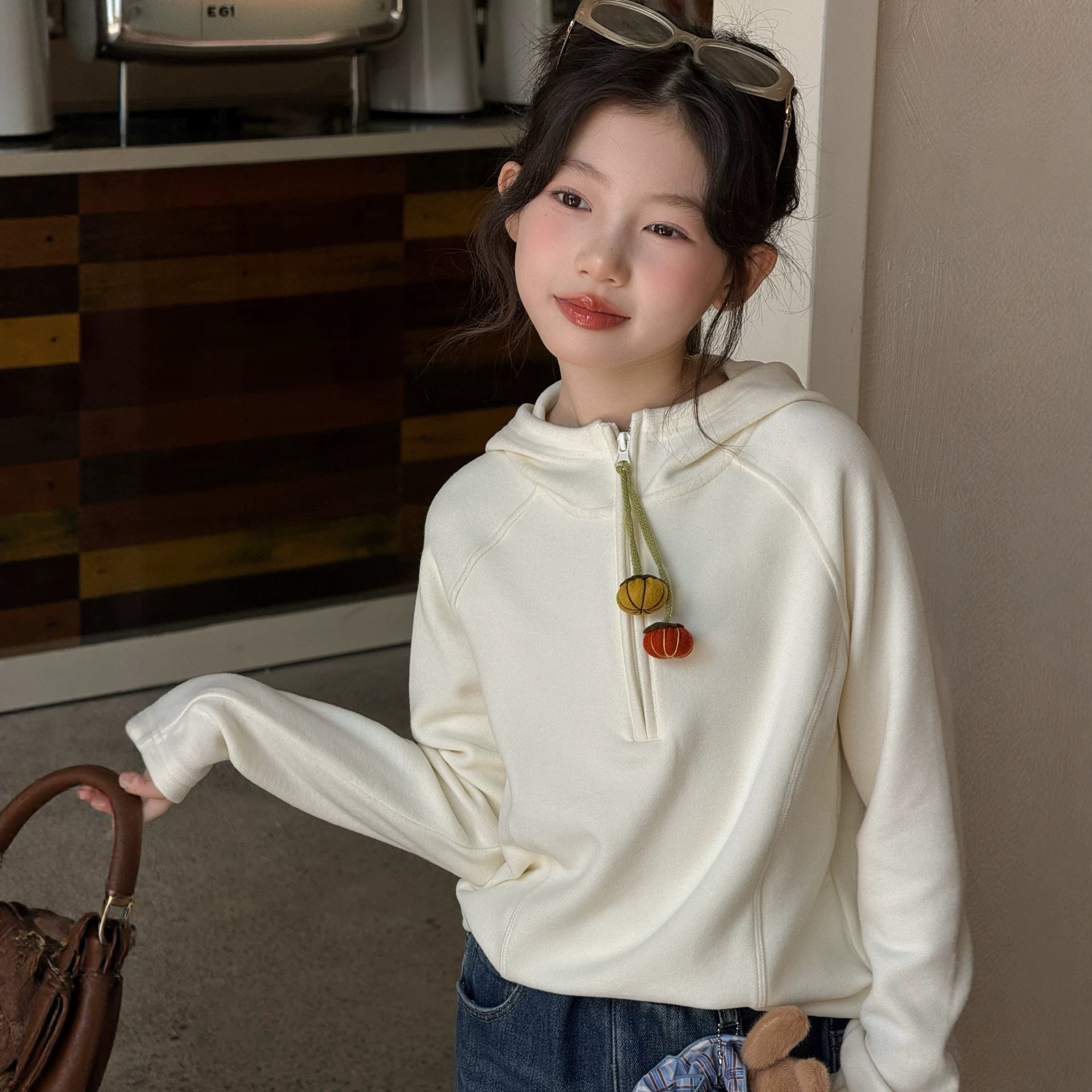 秋冬女童德绒连帽挂件厚长袖T恤