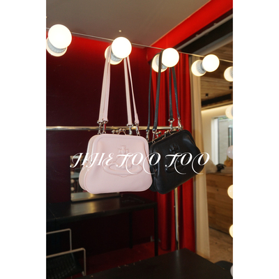 HHE TOO TOO土星浮雕链条斜跨饺子包