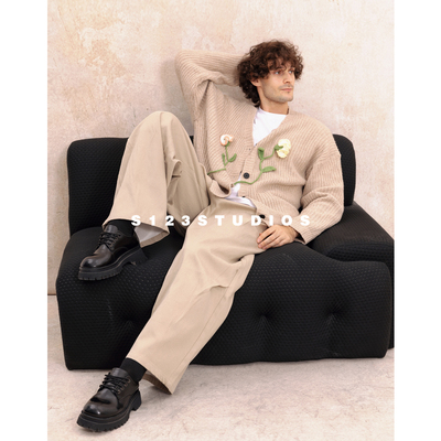 S123 设计感V领手工刺绣立体花朵针织毛衣慵懒风百搭情侣开衫