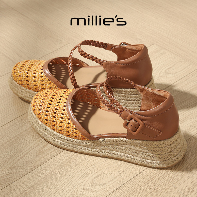 MILLIE'S/妙丽圆头厚底编织镂空设计感麻花扣带草编厚底包头凉鞋