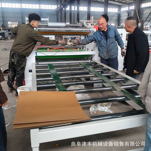 保温板铝箔冷胶机 隔热棉铝箔复合机 彩钢夹芯板玻镁岩棉板贴面机