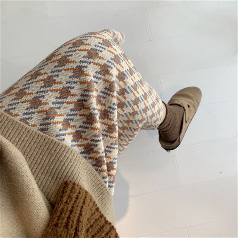 针织毛呢格子a字半身裙秋冬女中长款加厚高腰直筒裙子冬天配毛衣