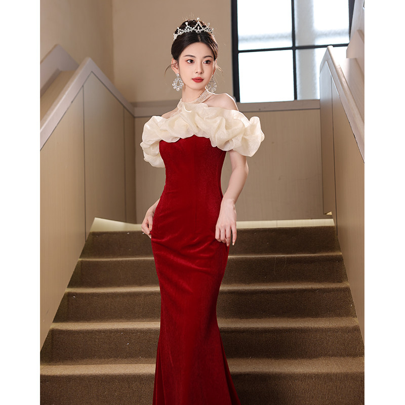 酒红色新娘敬酒服法式一字肩结婚订婚晚礼服裙女高级感鱼尾裙高贵
