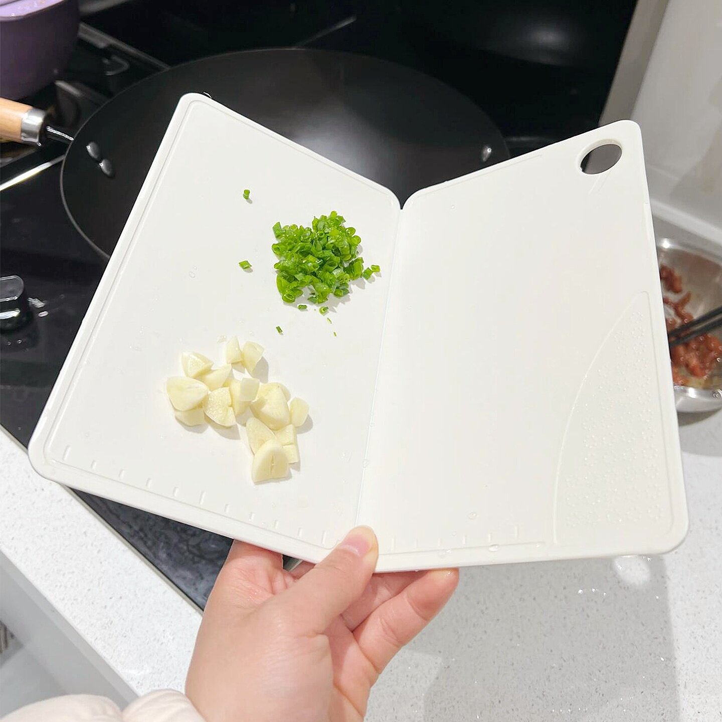 后悔没早点买!菜板防霉抗菌家用塑料切菜便携砧板折叠辅食切葱蒜