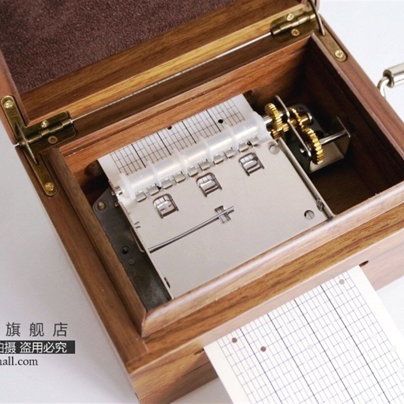 30音首饰盒DIY木质手摇纸带音乐盒八音盒女生日礼物定制黄铜齿轮