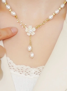 合金项链优雅花朵珠珠项链女轻奢