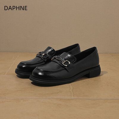 达芙妮黑色真皮一脚蹬乐福鞋女2026春季新款百搭显瘦软底英伦单鞋