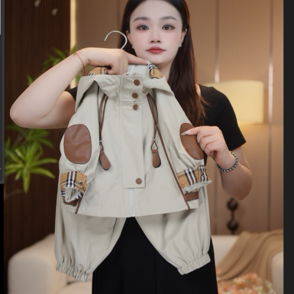 2026春季新款儿童冲锋衣套装长袖休闲男童拼接洋气童装连帽两件套