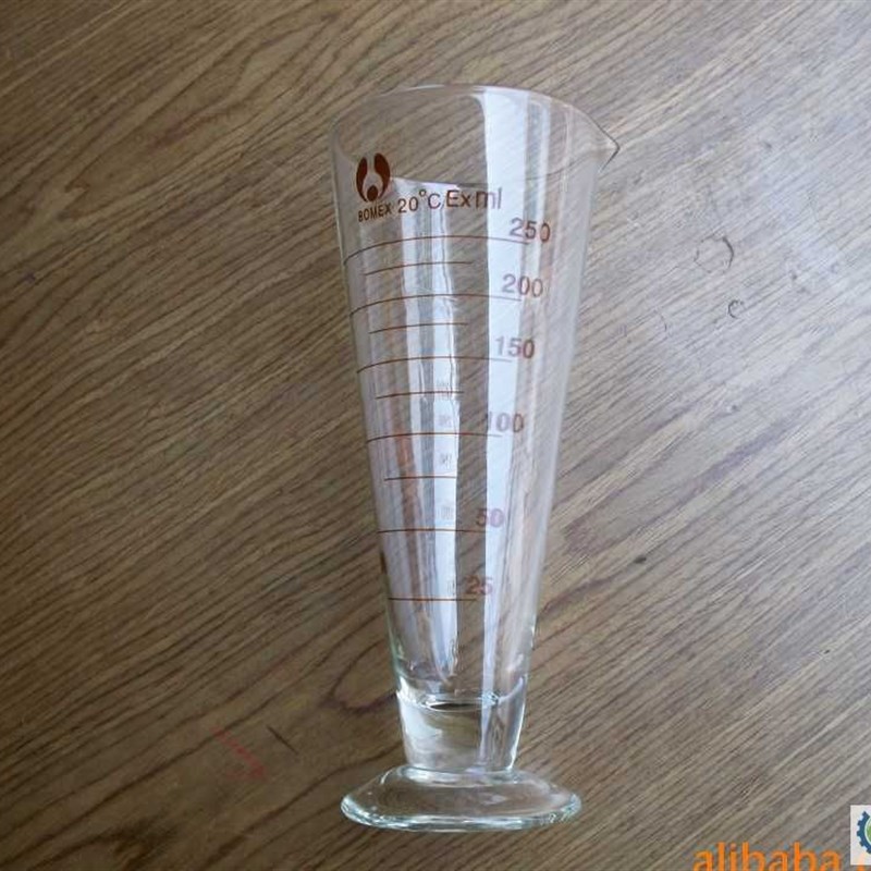 。玻璃刻度量杯 三角量杯 1000ml