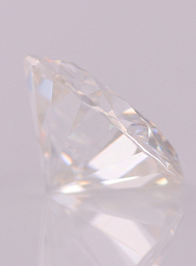 Moissanite GH White Color 2pcs Round Cut  0.3ct 4mm 4pcs 2.5