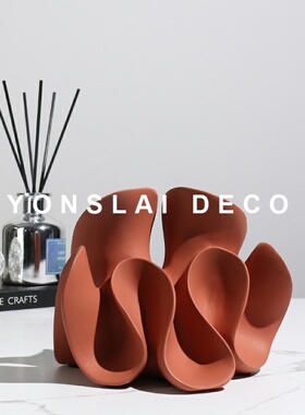 现代简约软装饰品抽象人物雕塑样板房间家居客厅桌面玄关轻奢摆件