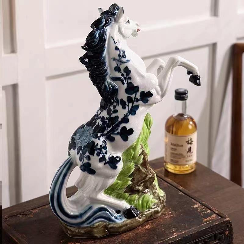 新款直销陶瓷新中式摆件马到成功礼品瓷生肖马酒柜电视柜摆件陶瓷