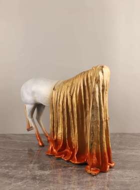 约现代抽象动物房雕塑马摆件售楼0505处样板客厅玄家居艺术简品关