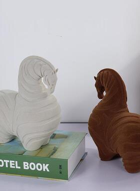 新款直销中式树脂植绒马摆件样板房售楼处书柜书架桌面马装饰品工