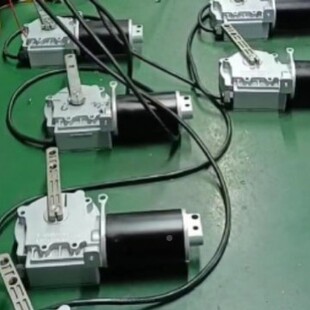 源头操厂家供0吊车配件手柄遥控电2机560K699.88操控离合性能改装