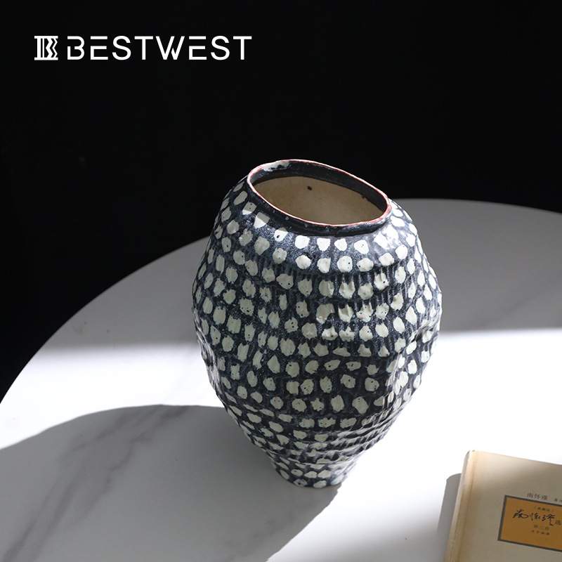 新中式陶瓷花瓶设计师手工花器景德镇陶罐摆件创意小众复古艺术