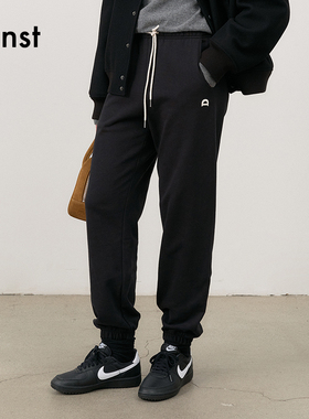 Dunst中性款经典仿皮标装饰松紧腰休闲束脚卫裤运动裤UDPA4C101