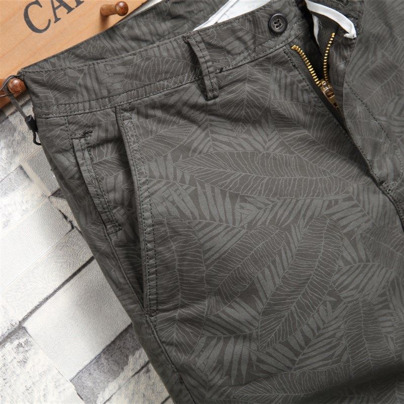 男士短裤透气纯棉夏季薄款休闲沙滩中裤宽松时尚树叶纹休闲五分裤