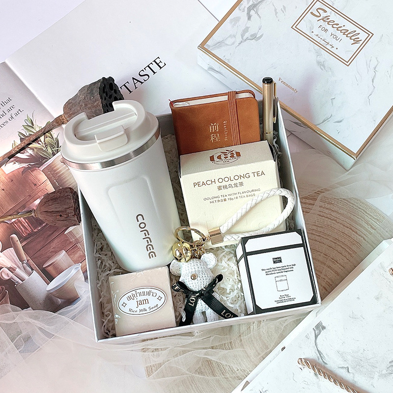 团建实用档客户伴手礼定制年会小礼品活动员工开业赠送物品公司