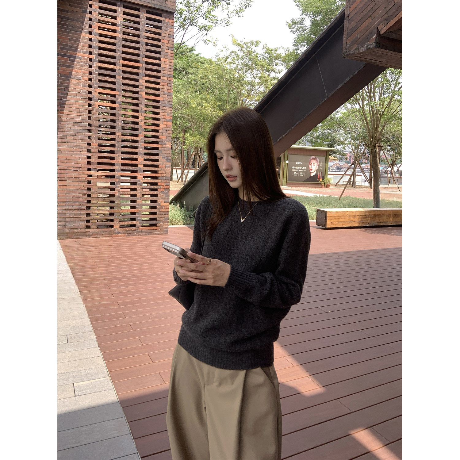 慵懒风圆领显瘦百搭羊绒衫女秋冬