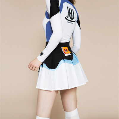 HUMANUNIFORM尤尼馥指定合作店铺 金属感融化迷你褶裙