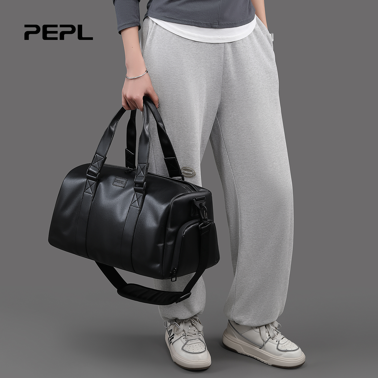 手提旅行包大容量运动健身包