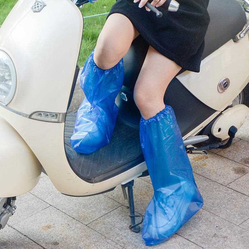 新款直销一次性鞋套防雨防水雨鞋户外加厚高筒鞋套塑料鞋套养殖场