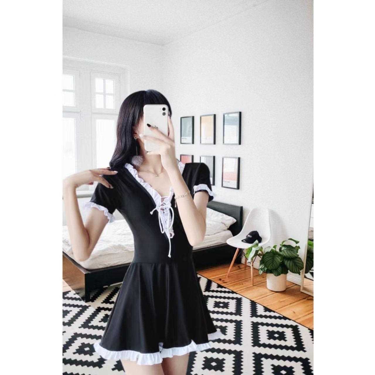 新款直销泳衣女士新款ins风短袖连体分体保守显瘦遮肚学生温泉游