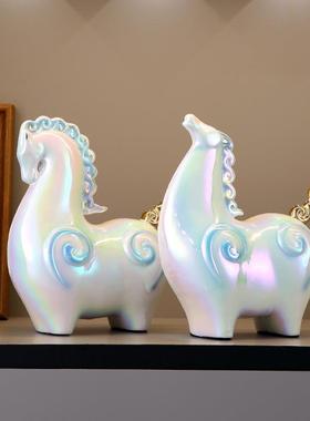 新款直销陶瓷唐马摆件小号招财客厅玄关酒柜桌面装饰品办公桌生肖