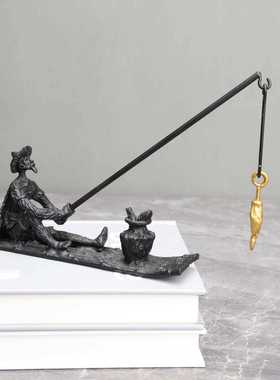 新款直销新中式黑色铸铁钓鱼人摆件样板间客厅餐厅电视柜桌面家居