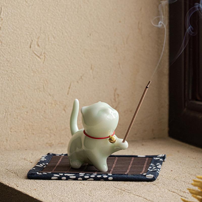 新款直销可爱小猫咪陶瓷香薰炉摆件萌猫茶宠笔架家用室内创意香插