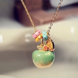 彩色苹果吊坠项链金色链条时尚创意珐琅彩绘幻彩温变两戴苹果项链